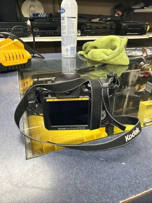 Kodak EasyShare Z712 IS 7.1MP Digital Camera 