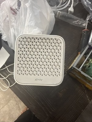 Comcast Xfinity XB7-T GIGABIT Modem WiFi Router with Power Cord Used.