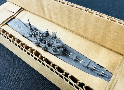 KONISHI Japanese WWII Heavy Cruiser CHIKUMA - 1:1250 Scale Waterline Ship NIB - Picture 3 of 9