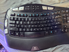 Logitech K350  Y-RBN90  Wireless Comfort Wave Ergonomic Keyboard W/ UNIFY USB