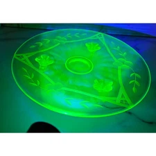 Vintage 1930s Round 3 Footed Floral Uranium Depression Glass Cake Plate 8.5"