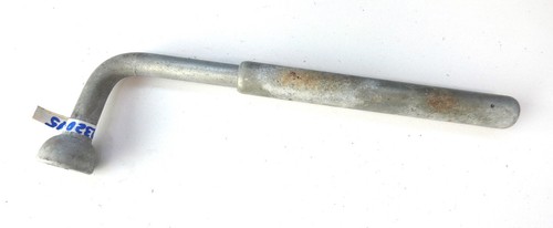 Maserati Biturbo 222 Radschlüssel 319820103