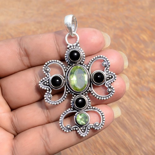 Oval Cut Peridot & Black Onyx Gemstone 925 Sterling Silver Cross Antic Jewelry - Picture 3 of 8