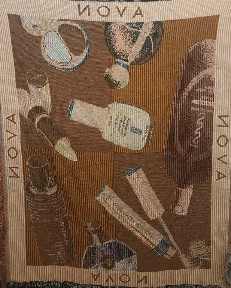 AVON Chatham FRINGE Tapiz Tiro Manta LÁPIZ LABIAL ESMALTE DE UÑAS MÁSCARA Foto 2 de 4