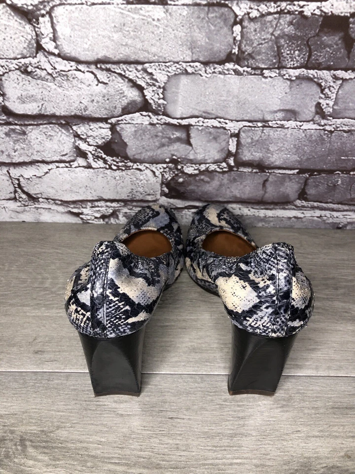 Zapatos de salón LANVIN de cuero azul marfil piel de serpiente cuñas altas para mujer 40EU/9,5M EE. UU. Foto 4 de 4