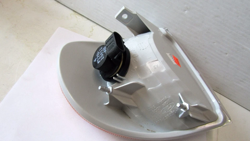 F87Z-13201-AA 1998 MERCURY MOUNTAINEER LÁMPARA SEÑAL DELANTERA IZQUIERDA NUEVO ORIGINAL Foto 3 de 4