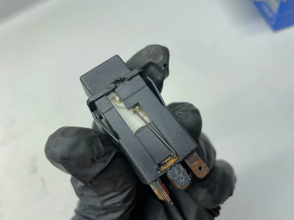 Moto Guzzi V65 Florida Warnblinker Schalter Knopf Warning Light Switch (2) 94' - Imagem 3 de 4