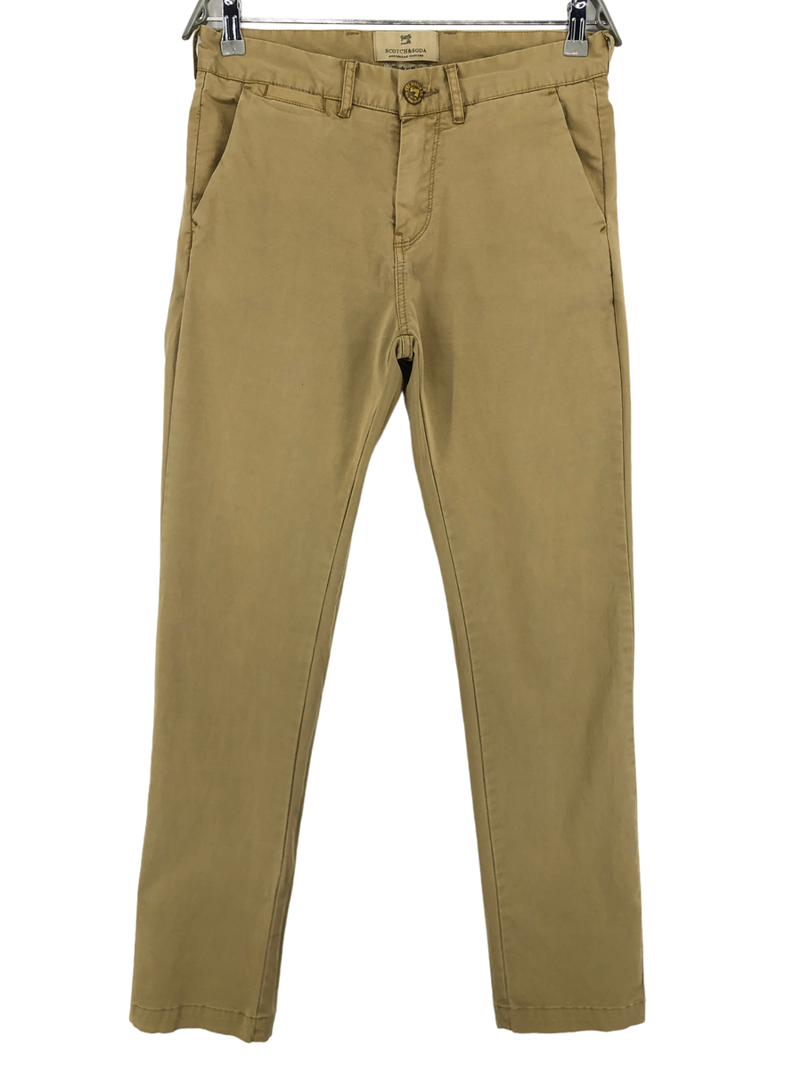 Pantalon chino vert Scotch & Soda, €100 | Asos | France