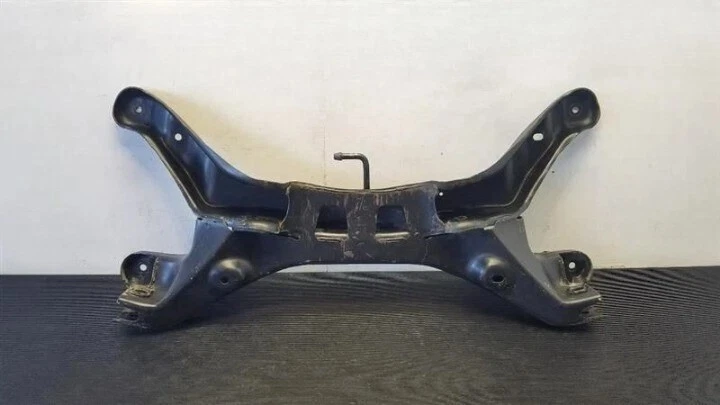 2004-2012 Chevrolet Chevy Malibu Pontiac G6 Rear Crossmember Engine Cradle OEM Foto 2 de 3