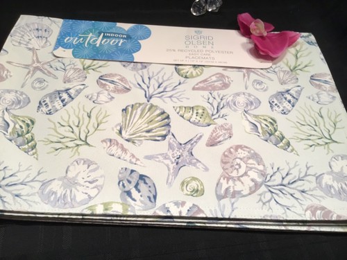 Sigrid Olsen Shell Placemats & Napkins In/Outdoor UV & Water resistant Set of 4 - Picture 4 of 8