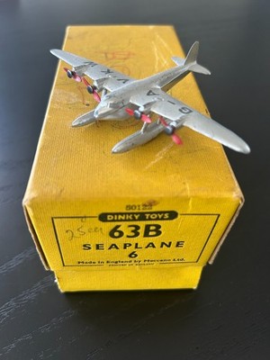 Dinky Toys Trade Box 63G Seaplane with one plane