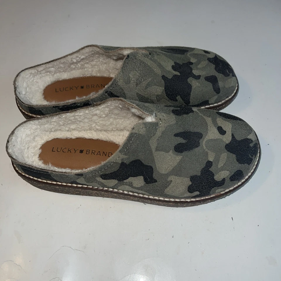 Zapatilla Lucky Brand Tamala 2 Camuflaje Forrada de Piel Mula Rasguño 7M  Foto 3 de 4