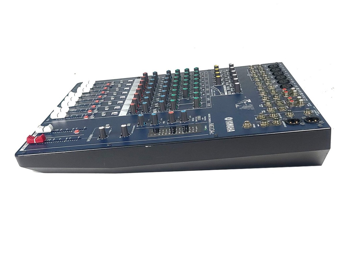 Yamaha MG124C 12-Channel Analog Mixer (C2066-184) | eBay