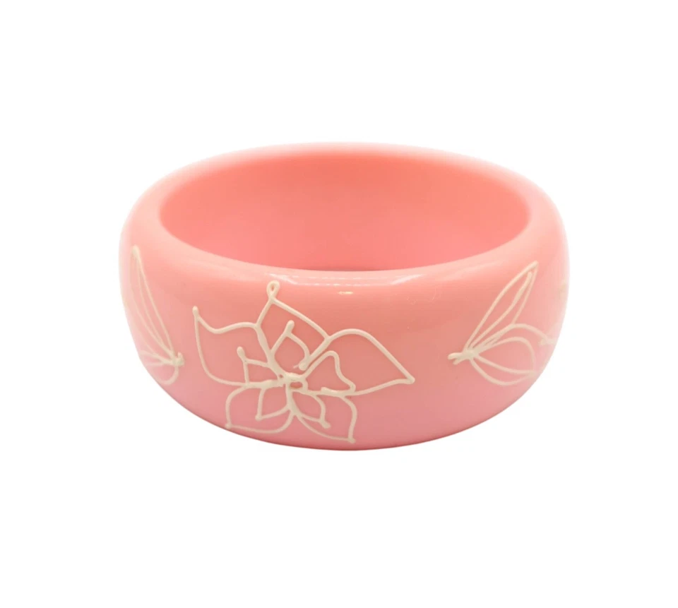 Brazalete Floral Acrílico Rosa con Remolino Elevado Blanco y Detalles Florales Foto 4 de 4