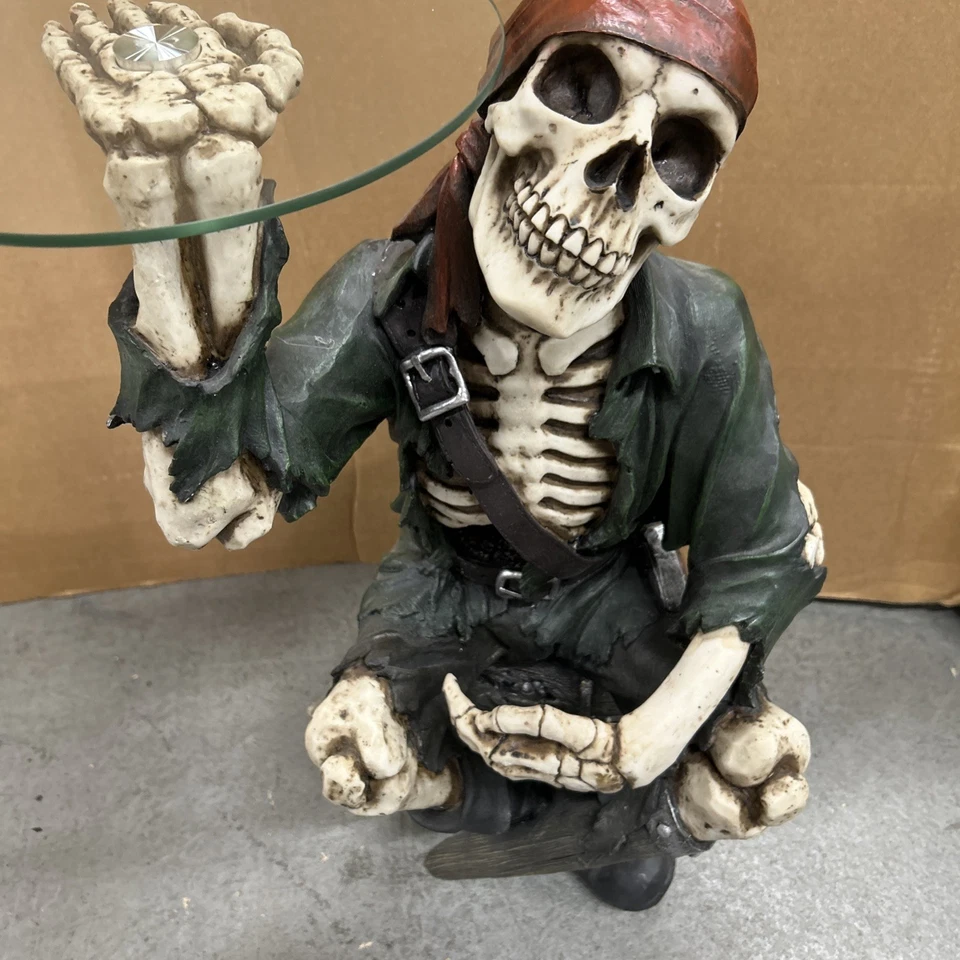 "Mesa auxiliar Pacific Gifts Buccaneer Skeleton y soporte de vino copa Lazy Susan 22""" Foto 2 de 4