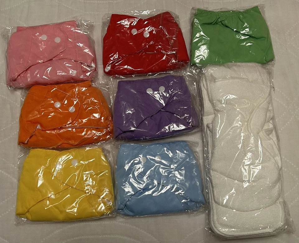 CLOTH DIAPERS: 7 Cloth Inserts 7 Liners And A Wet/Dry Cloth Diaper Bag - Image 3 of 4