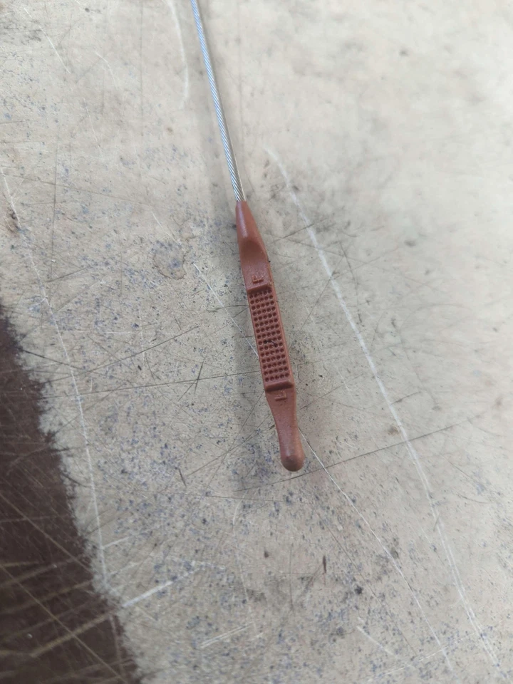 ACEITE DE MOTOR Varilla de medición KIA FORTE SEDÁN 2,0 L A 19 20 21 22 23 Foto 3 de 4