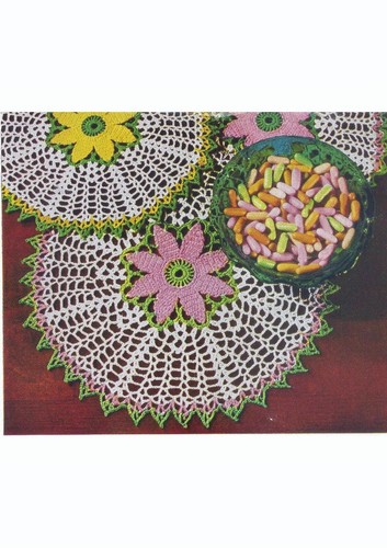 Vintage 1950 Floral Crochet Pattern Doilies, all 9 patterns in one 16 - Picture 8 of 11