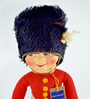 RARE VINTAGE CHAD VALLEY HYGIENIC TOYS GUARDSMAN DOLL 30cm c1930
