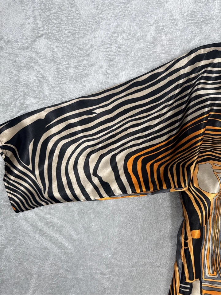 Blusa para mujer Kaelyn Max multicolor geométrica a rayas manga 3/4 talla mediana Foto 3 de 4