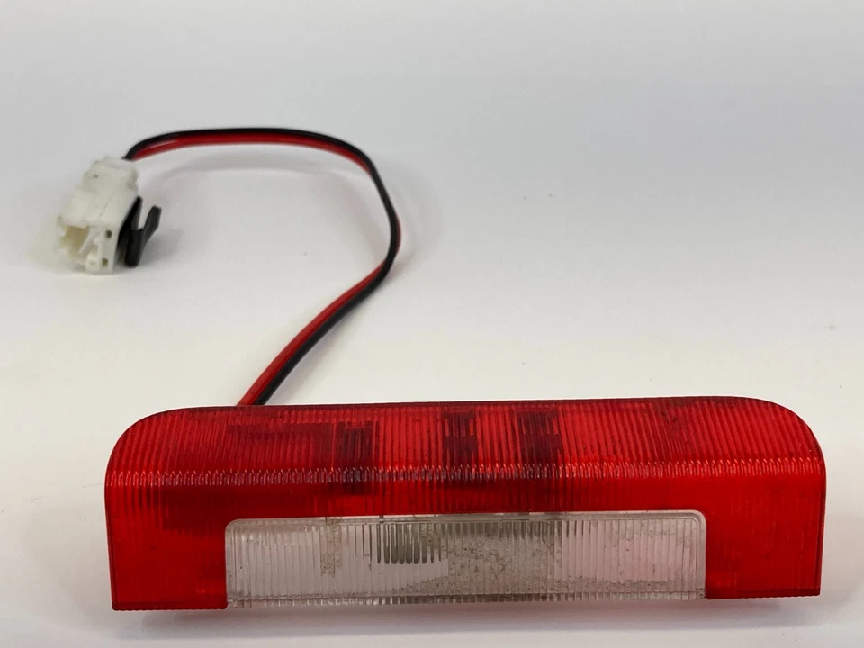 2004-2006 Nissan Maxima Front Right Passenger Door Panel Courtesy Light Lamp OEM - Image 3 of 4