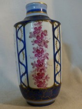  vase porcelaine sevres signé dessous bleu fleurs or 19 eme Paris 