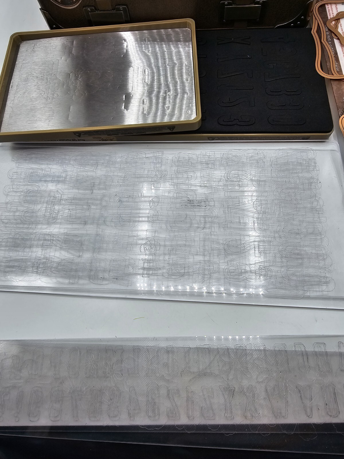 Sizzix Vagabond Machine Suitcase Inspired Tim Holtz Die Cutting