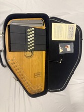 Oscar Schmidt USA 45 CR 21 Chord Autoharp. Dark Mellow Overtones PLAYS PERFECTLY