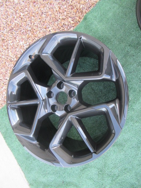 (1) MASERATI MC20 OEM FACTORY REAR 20X11 WHEEL RIM DARK GREY COLOR 670163877