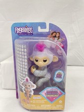 RARE Fingerlings Baby Monkey Glitter Girl Sugar White Sparkle Interactive Pet