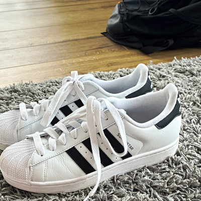 adidas Superstar Originals Sneaker Low Top Weiß/Schwarz Schnürung EU 42 2/3