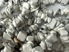 Howlite Nugget Chip Beads 2-34" Strands Natural Gemstone White Gray Jewelry NOS