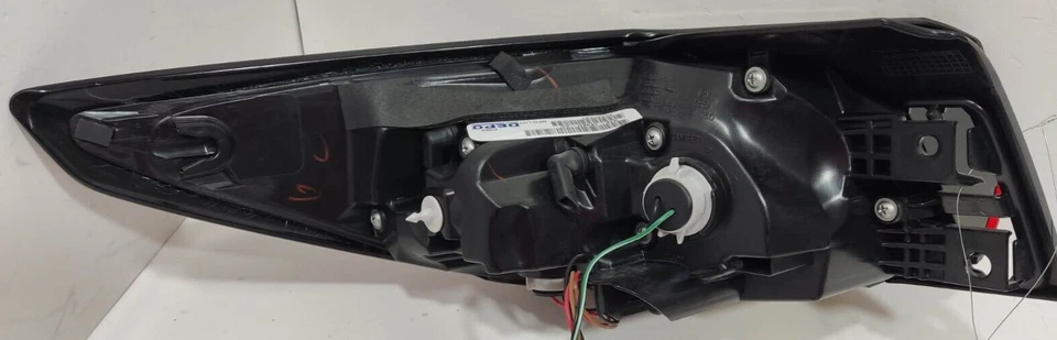 Правый наружный задний фонарь подходит для Mazda CX-5 2017-2021 годов выпуска - Изображение 3 из 4