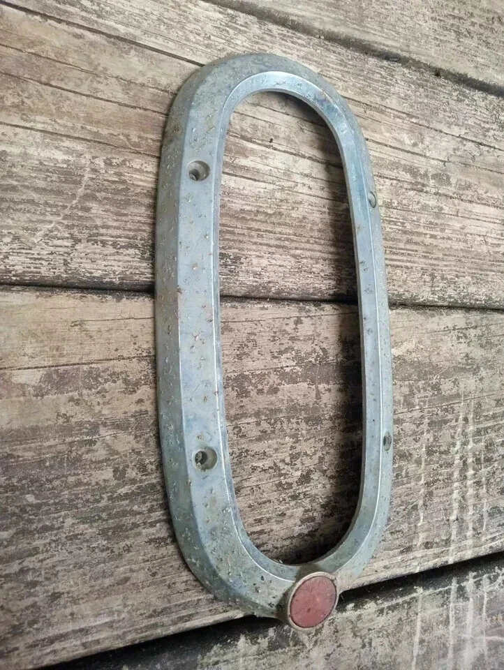 1950-1952 Studebaker Commander lanterna traseira moldura cromada fabricante de equipamento original - Imagem 2 de 4