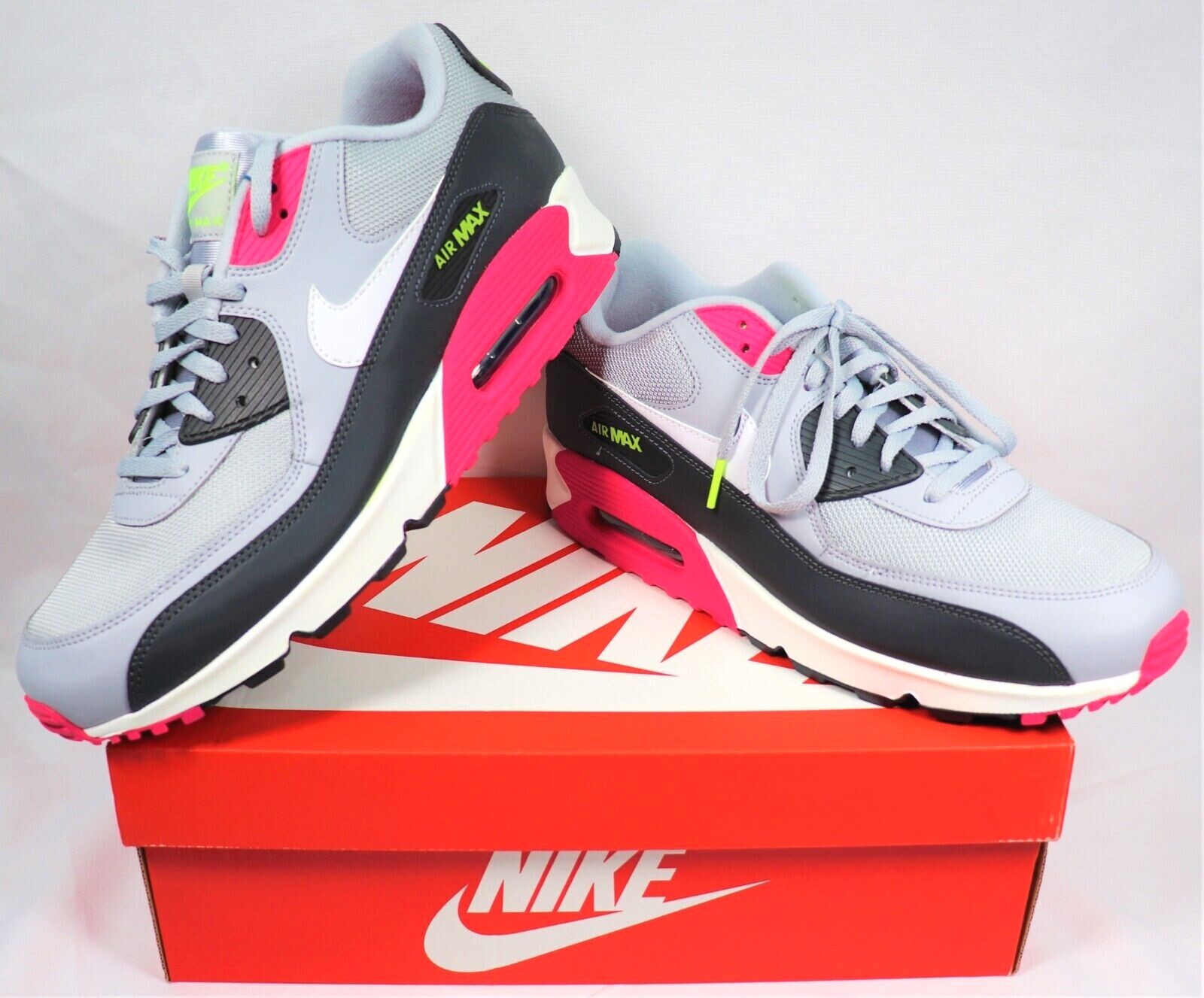 Nike Air Max 90 Essential Fuchsia Wolf 