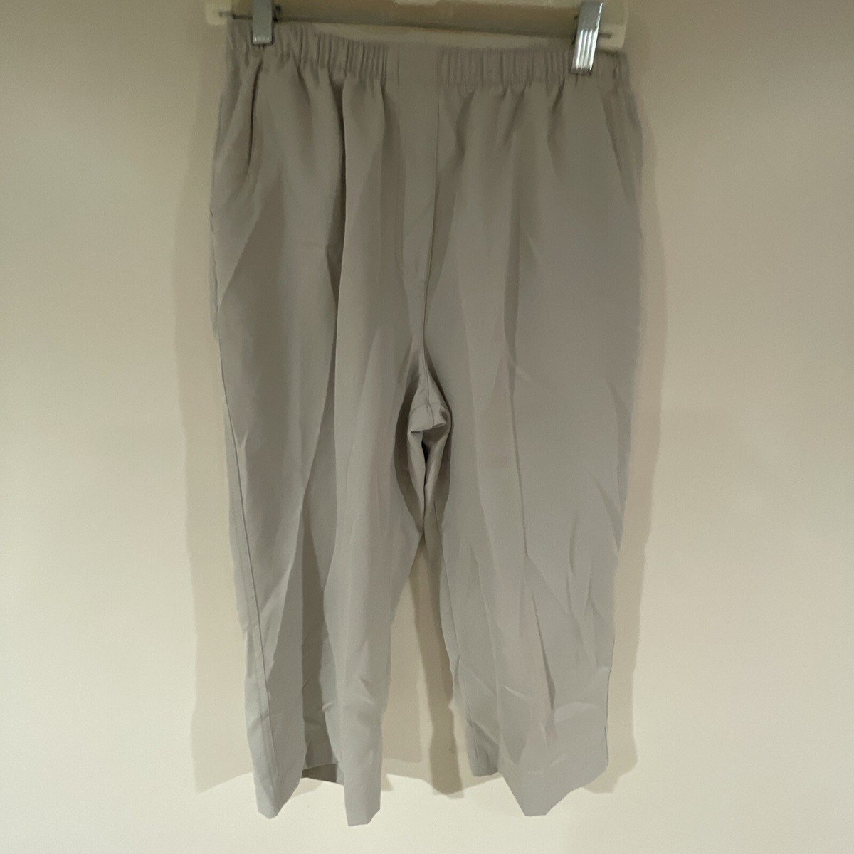 Alia Capris Elastic Waist Pull On Pants Front Pockets Women's 12