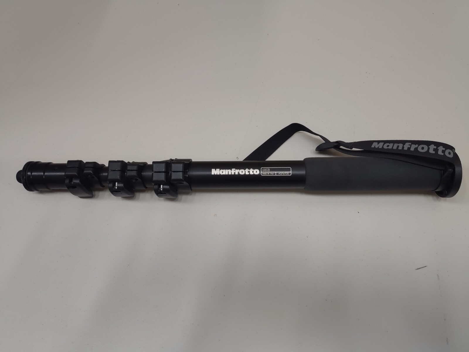 Manfrotto 680B Monopod. Italian Made Excellent Condition