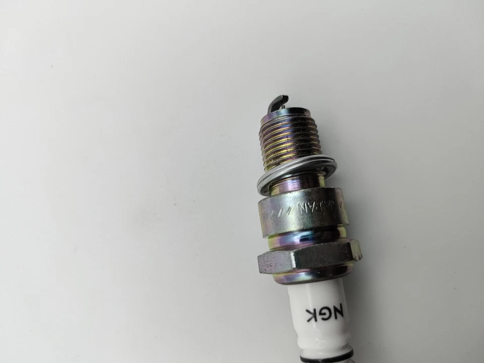 4x BPR6EIX Iridium Spark Plugs 6637 Upgrade Spark/Power Pre-Gapped  - Image 3 of 4