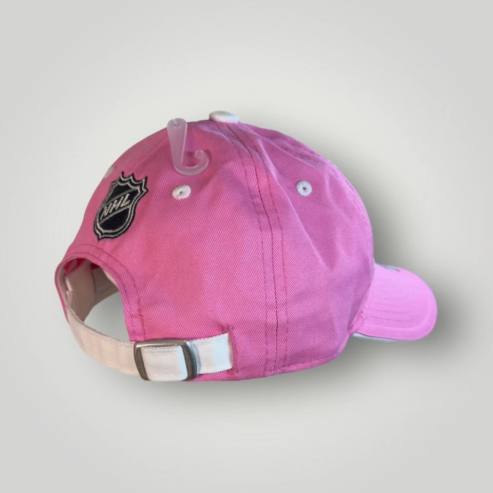 Gorra Carolina Hurricanes NHL Oficial Correa Ajustable Trasera Niñas Rosa 7-16 Foto 4 de 4