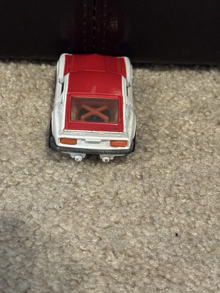 VINTAGE DIECAST GREAT BRITIAN Corgi Datsun 240 Z Whizzwheels 1:43 RED WHITE Rare - Image 4 of 4