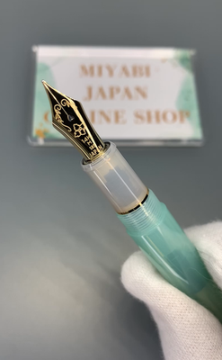 New] PLATINUM #3776 Century PEPPERMINT TEA 14K Broad Nib Nonble