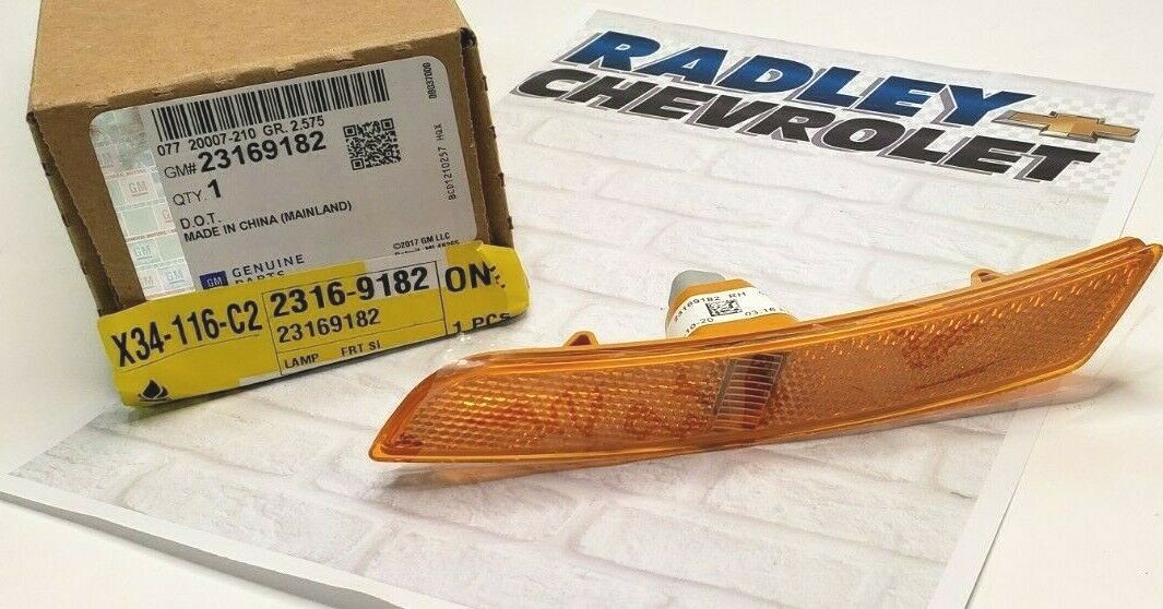 23169182 NEW GM OEM SIDE MARKER LAMP CHEVROLET CADILLAC B39