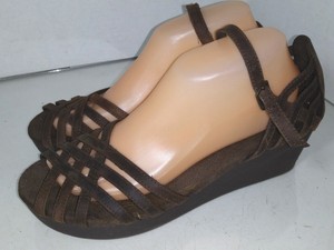 skechers brown wedge sandals