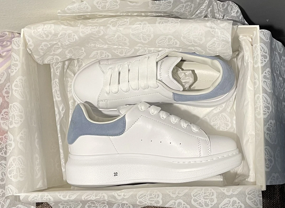 Oversized Sneaker in White/Paris Blue