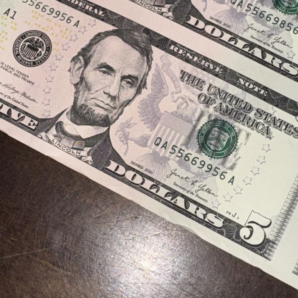 FANCY $5 Five Dollar Bills Uncut Currency Sheet of 50 Notes Leaf 2021 - $250 FV - Image 3 of 4