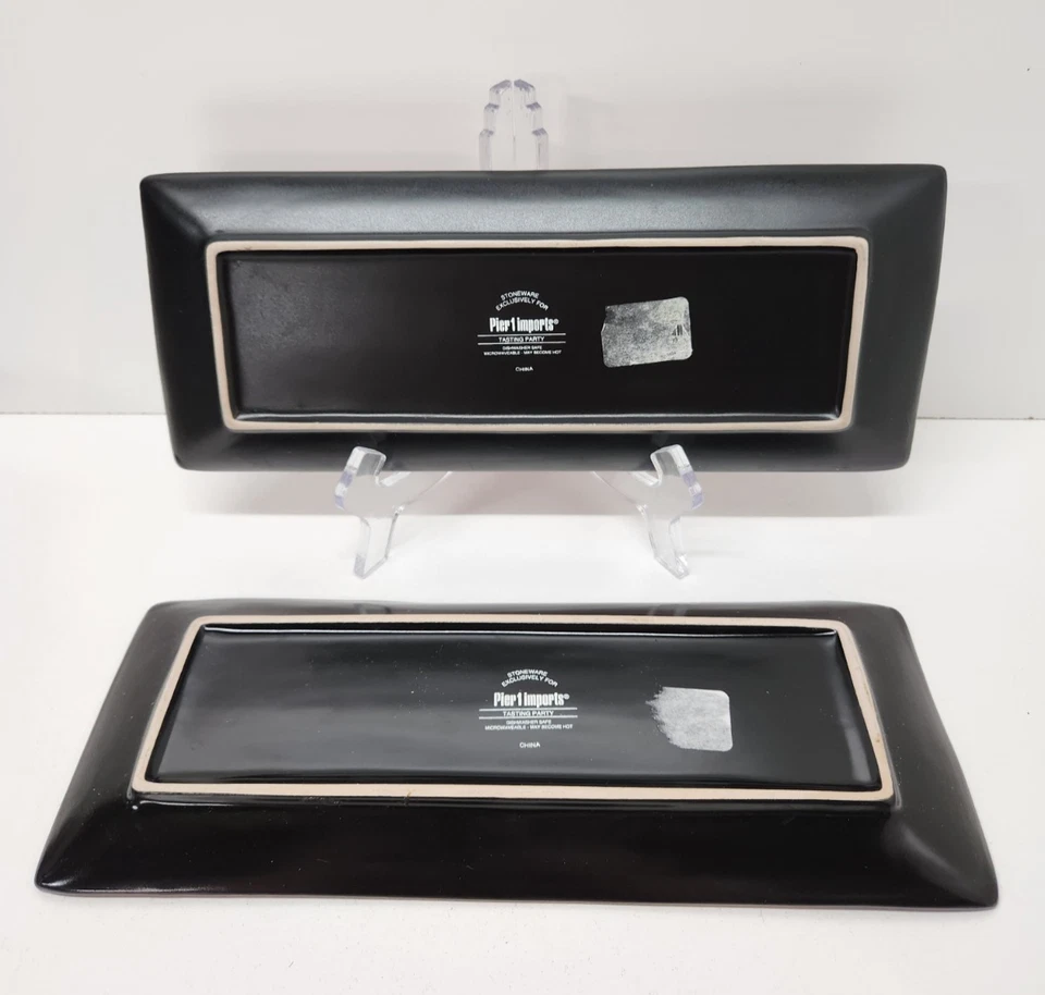 Platos/platos para servir fiesta de degustación rojo y negro de gres Pier 1 Imports Foto 3 de 4