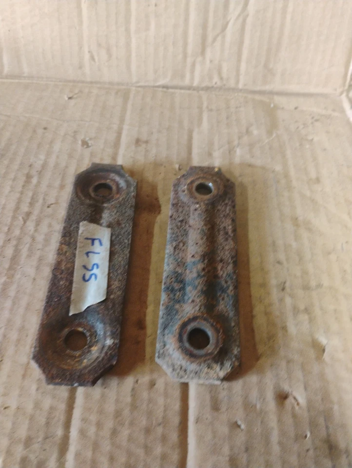 Manilhas de mola dianteiras 73-87 Chevy GMC Truck K10 - Imagem 4 de 4