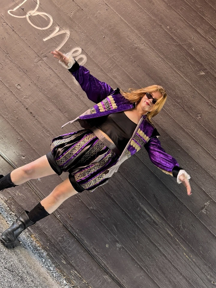 Disfraz de cuento de hadas subarrendamiento y pantalones-Príncipe-Realeza-Casa de campo- Foto 4 de 4