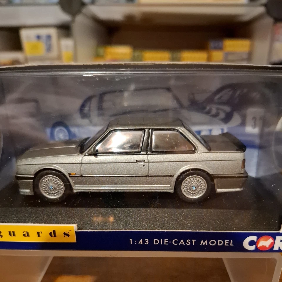 Vanguards Corgi 1:43 BMW E30 Coupe 325i Sport Lach Silver VA13400 Mint - Image 2 of 4
