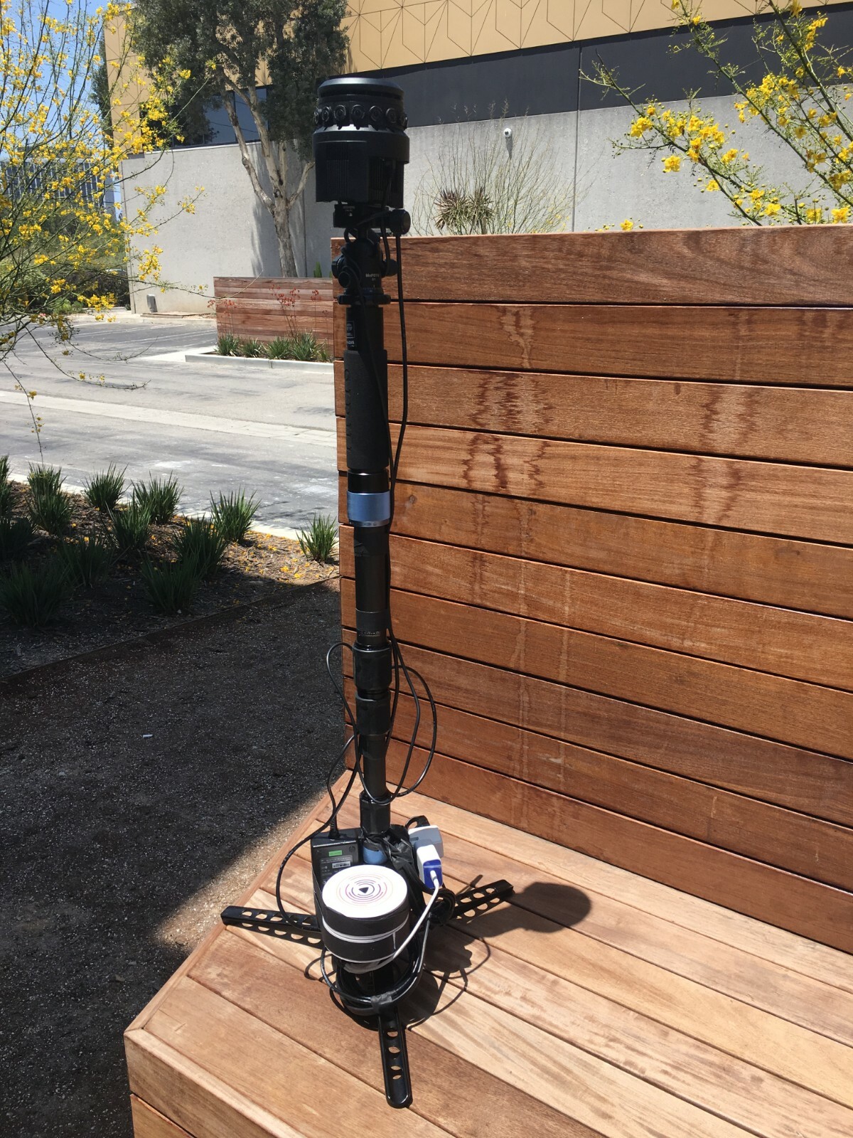 Live Virtual Reality Livestream Camera System (REALTIME STITCH